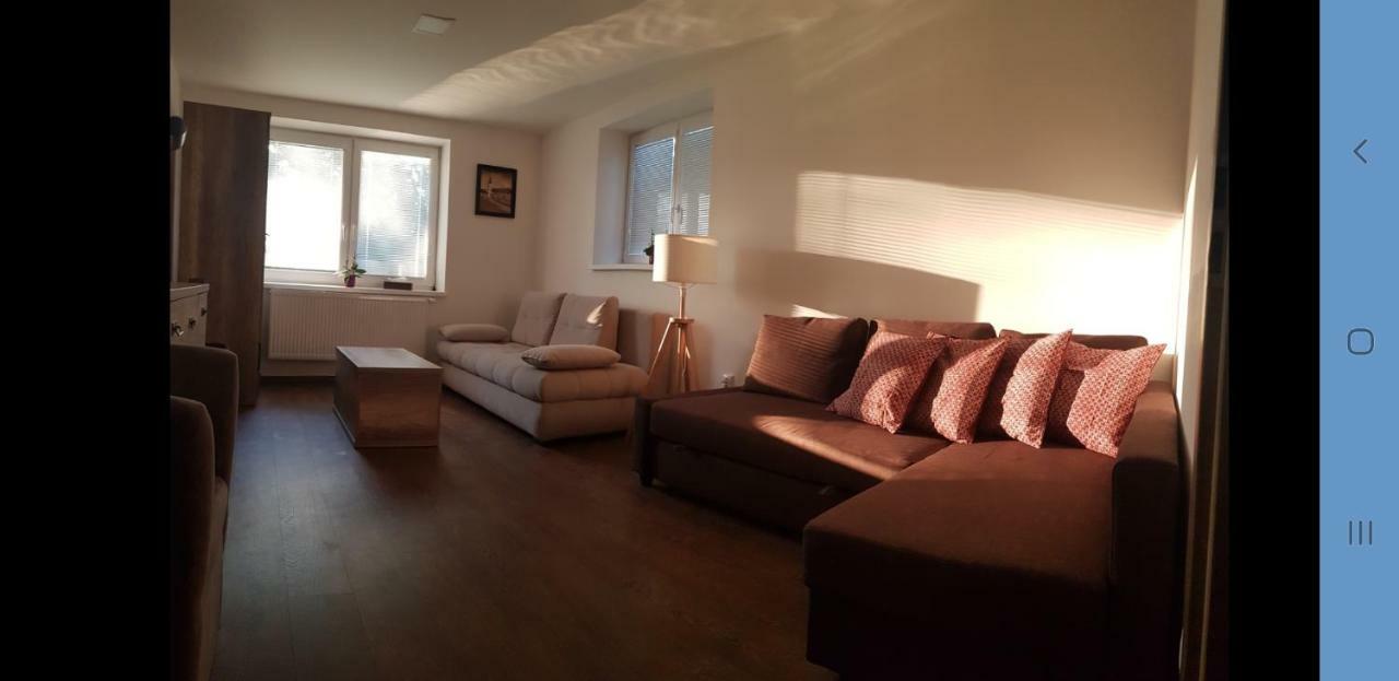 Vip Apartmany Zabnik Prievidza Buitenkant foto